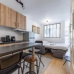 Comfortable , Porte-doree District, 파리