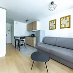 Comfortable , Porte-doree District, 아파트 파리