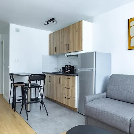 דירה Comfortable , Porte-doree District, *