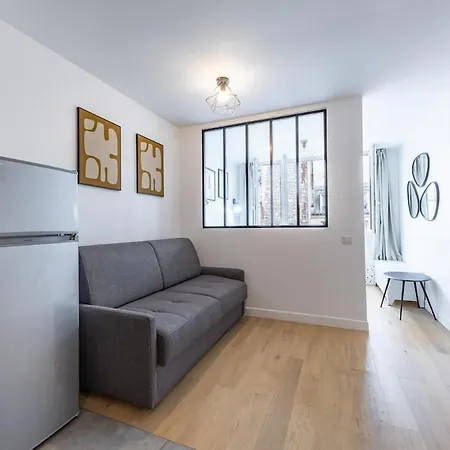 Lägenhet Comfortable , Porte-doree District,