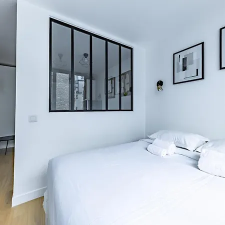 Comfortable , Porte-doree District, Paris