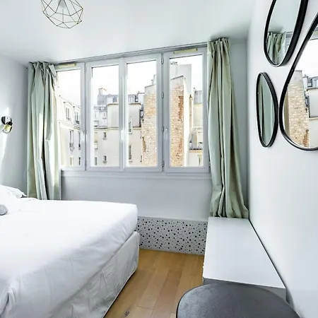 Lägenhet Comfortable , Porte-doree District,