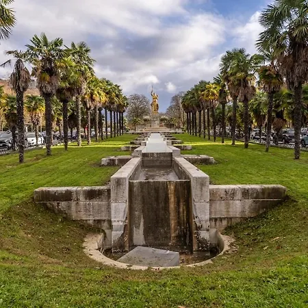 Lägenhet Comfortable , Porte-doree District, *