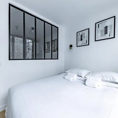 Comfortable , Porte-doree District, Paris