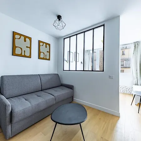 Comfortable , Porte-doree District, Paris