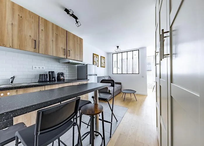 Comfortable , Porte-doree District, Apartman